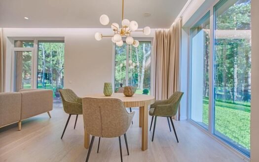 Apartment with Subunits